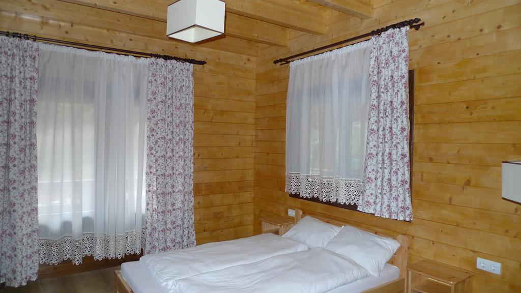 Pensiunea Mihaiu Sasului Vîrciorog Esterno foto